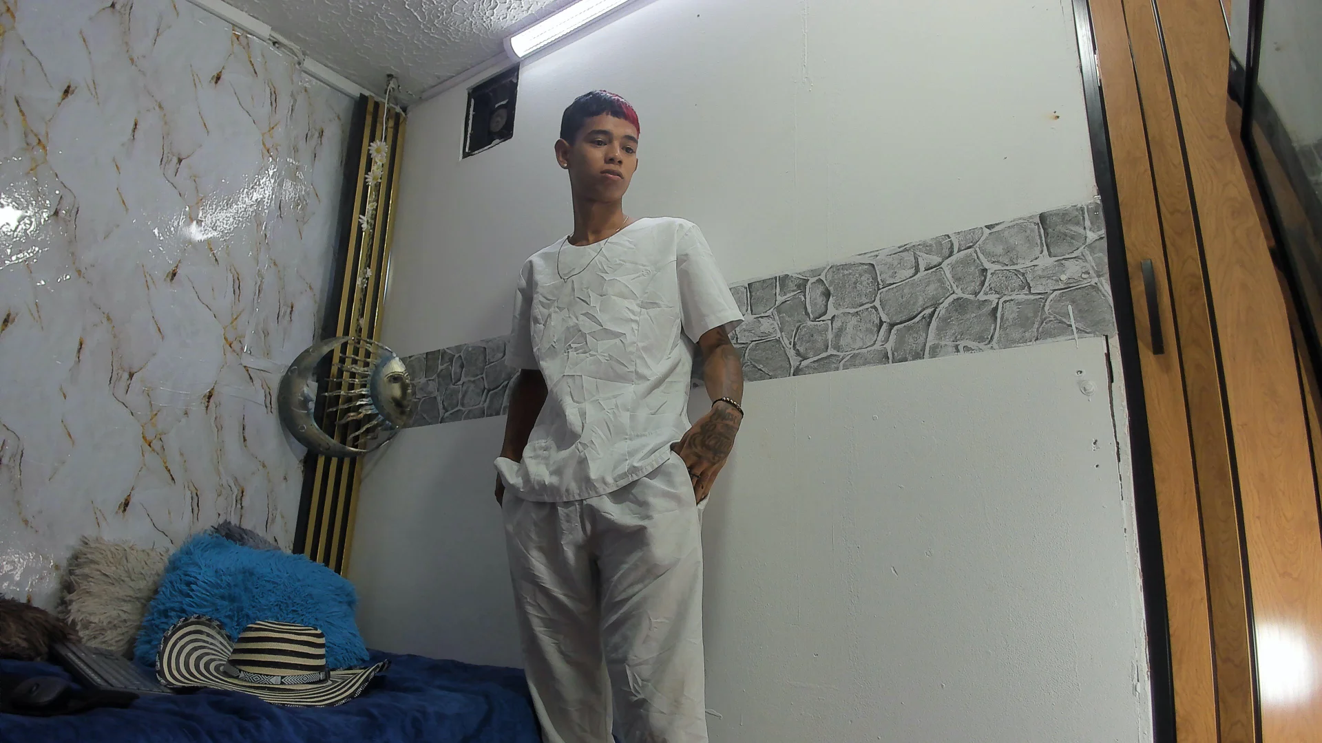 cute_boy_angelx18 I will be your doctor to take care of you зображення