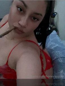 honeeyyy_potSelfies图片 4