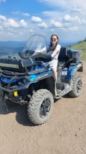 KrissLimadaのmeの枚の写真