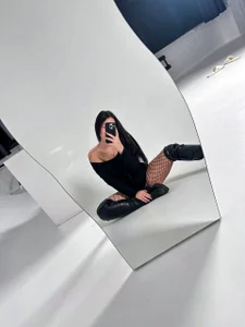 Look how pretty I am od Kruela_Eva  2 snímek