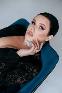 Kassandra__grey Public Pic 2