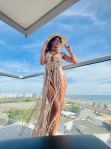 iam_katherine kullanıcısının A small loss on the beach💖 albümü -  2 fotoğraf