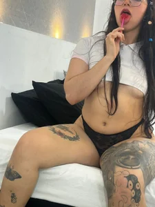 lilith_rosse6Public Bild