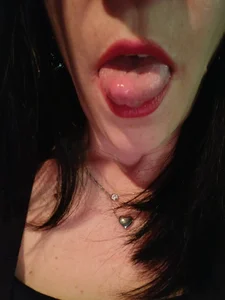 Lovmora Monica Pic 3