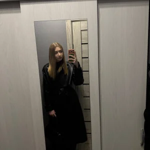 AveryBerkson my new raincoat Immagine  5
