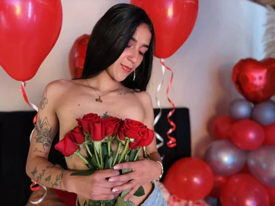 DanielaMonroe 🎀 Romance with a touch of mischief 💘 Pic 3