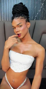 NaomiSteward The chocolat girl 🤤🤤 Foto 3