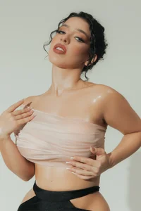 RoseFerrera kullanıcısının Elegant Girl albümü -  6 fotoğraf