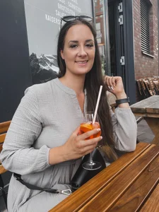 EllaMae Public Foto 8