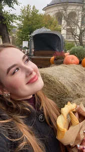 DanaDrake 🍂🍂🍂 Pic