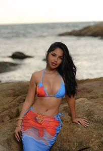ice_ice_babyy Beach time Pic 2