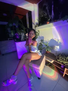 ElectraaJoness Pre-birthday photos✨🎱 사진 2