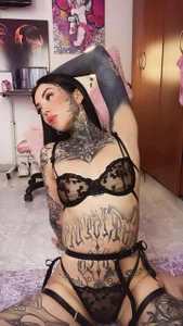 Valerykat_ Black for me? you decide 😍 Pic 5