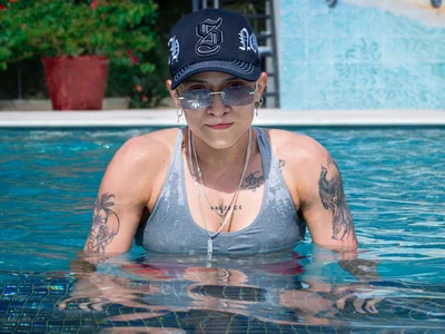 ZoeGrey A little bit of me 💫 صورة واحدة|ZoeGrey A little bit of me 💫 صورتان|ZoeGrey A little bit of me 💫  صور|ZoeGrey A little bit of me 💫  صورة