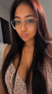 LeilaSaenz Sexy Brunette 💋 Pic 4