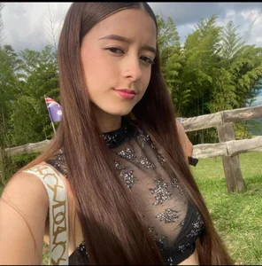 ElyraBloom Good morning, radiant ☀️✨ I’m live from 8:30 a.m. to 3:30 p.m., offering fresh energy, playful glanc Hình 4