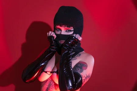 blondie_noirr