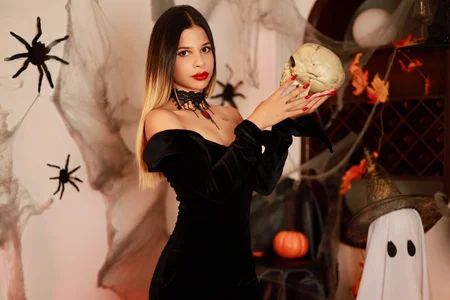 LadyAvalon Spooky season has come and Morticia Addams is here to fright you🎃👻🕸 Pic 3