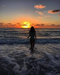 <3