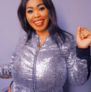 Public de MissTits  4 Imagens