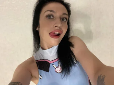 Tatika_williams Public 圖片