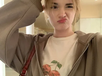 liana_kisses part of my day off🦋🤍 Foto 2