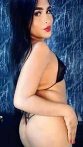 Sexy and cute!🖤💋🔥 de Selena_fox7  3 Imagens