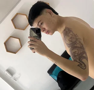 lu_blake_ Public 사진