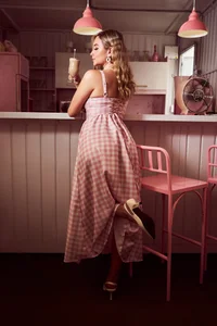 MaryDeniro let's go for a milkshake 🍦 Pic