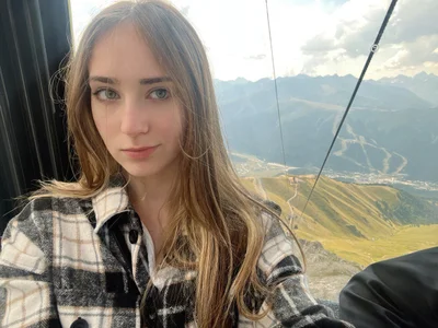 AlinaGach Public Pic 5