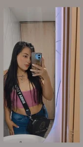 megansumer Public Poză 2