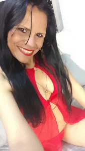 Bianca_seduction My sexy body on red Foto 4