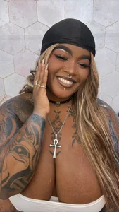 Anaa_Fuentess Unique with a cool gangster style🤟 Immagine  3