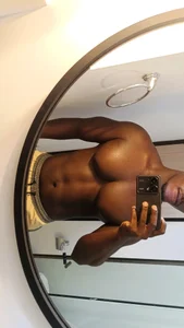 JothaFit Do you like my current physique in the mornings? 🔥 Foto