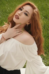 TinaBrook I dazzle the city with my beauty Pic 7
