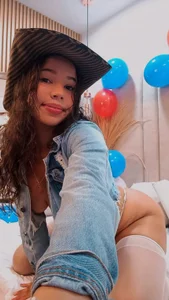 AMAIAA_LOVE Public Foto 3