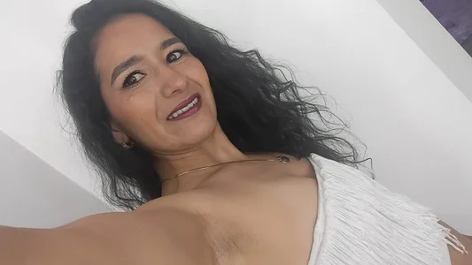 Vicky_Angeel Public Pic 5