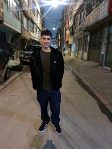 AdrianRinaldi Public  2. fénykép