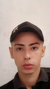 Flirty boy🥵 de Sebastian_Reed  2 Imagens