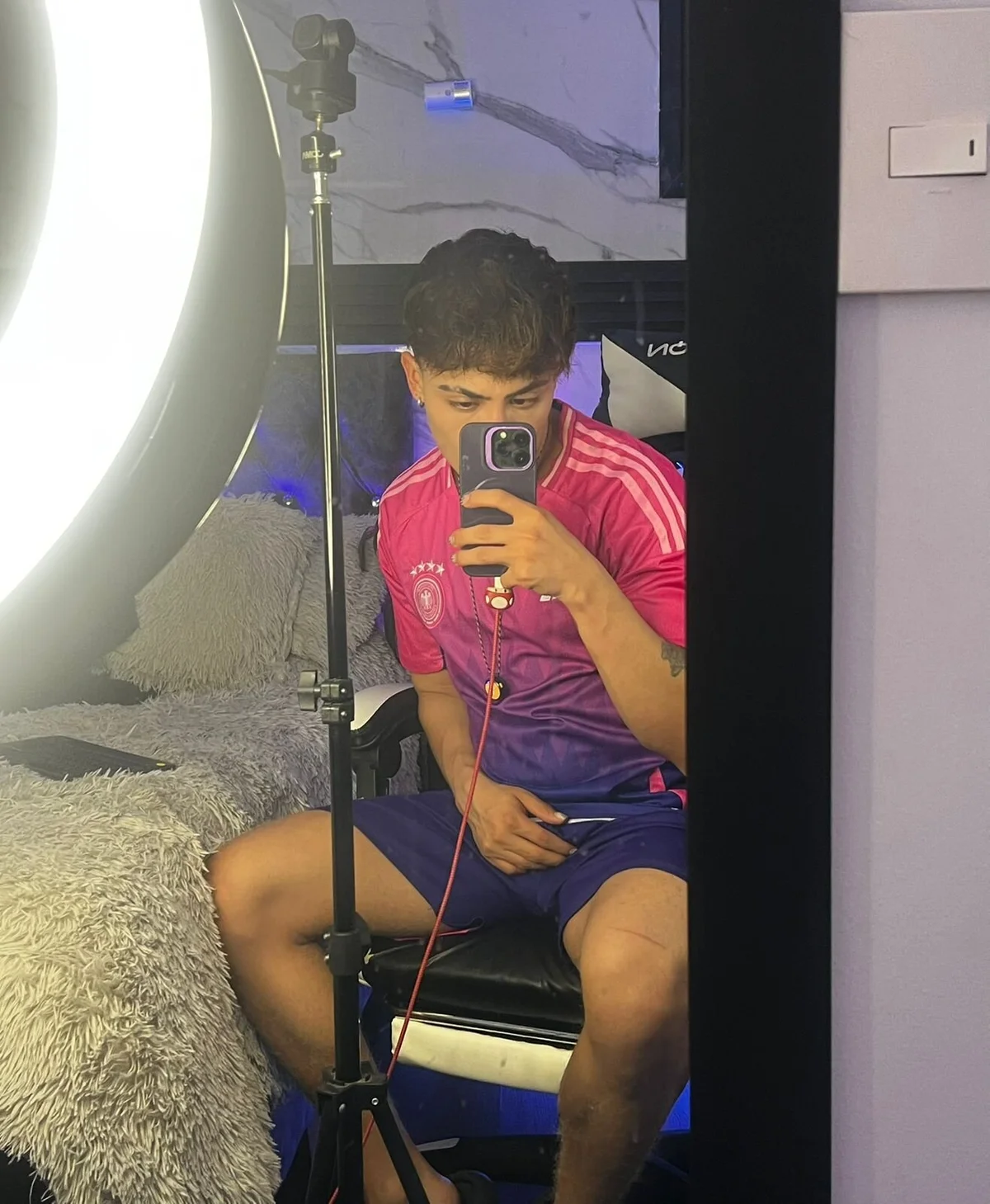 Saimonvela adlı kullanıcının viral fotoğrafları:  3194