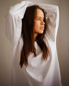 LanaSerbski Public Pic 2