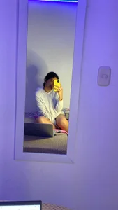 cloe_small ❤️‍🩹 Pic 4