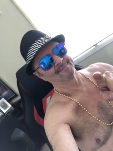 hotdadbod Blue Hat/Blue Sunglasses-You All Liked It! Foto 4