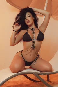 RoseFerrera Summer Vibes Foto 3