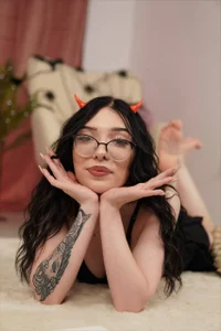 LilithPixie Your favorite little devil is waiting for you 😈 Come say hi 🖤 Gambar