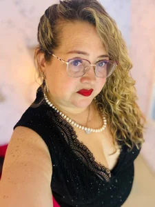 Martinacurvy_ Can i be your mistress? Pic 3