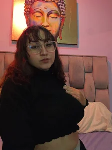 Maddie-LesYouxのlickの枚の写真