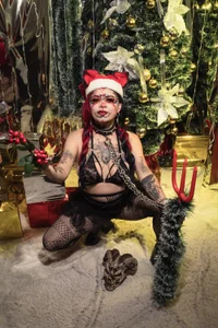 MorganaCrowley Christmas Photoshoot Pic 2