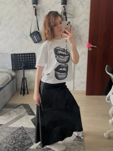 Lola_Lumer Public Pic 3