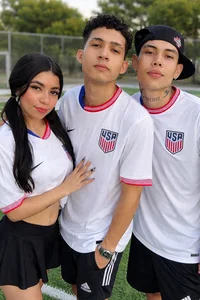 Innocent_Looks Public صورة واحدة|Innocent_Looks Public صورتان|Innocent_Looks Public  3 صور|Innocent_Looks Public  3 صورة